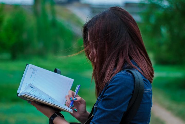Track Triggers With A Tail Biting Journal