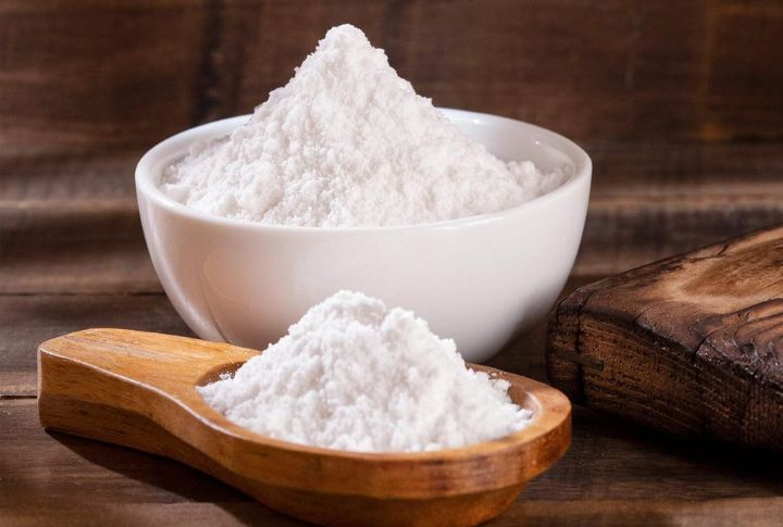 Apply Baking Soda Paste