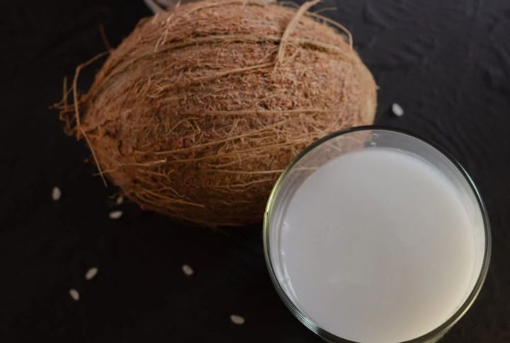 Moisturize Using Coconut Milk
