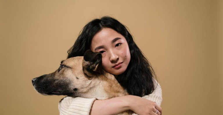 15 Ways to Comfort Your Pet After Losing Their Best Friend