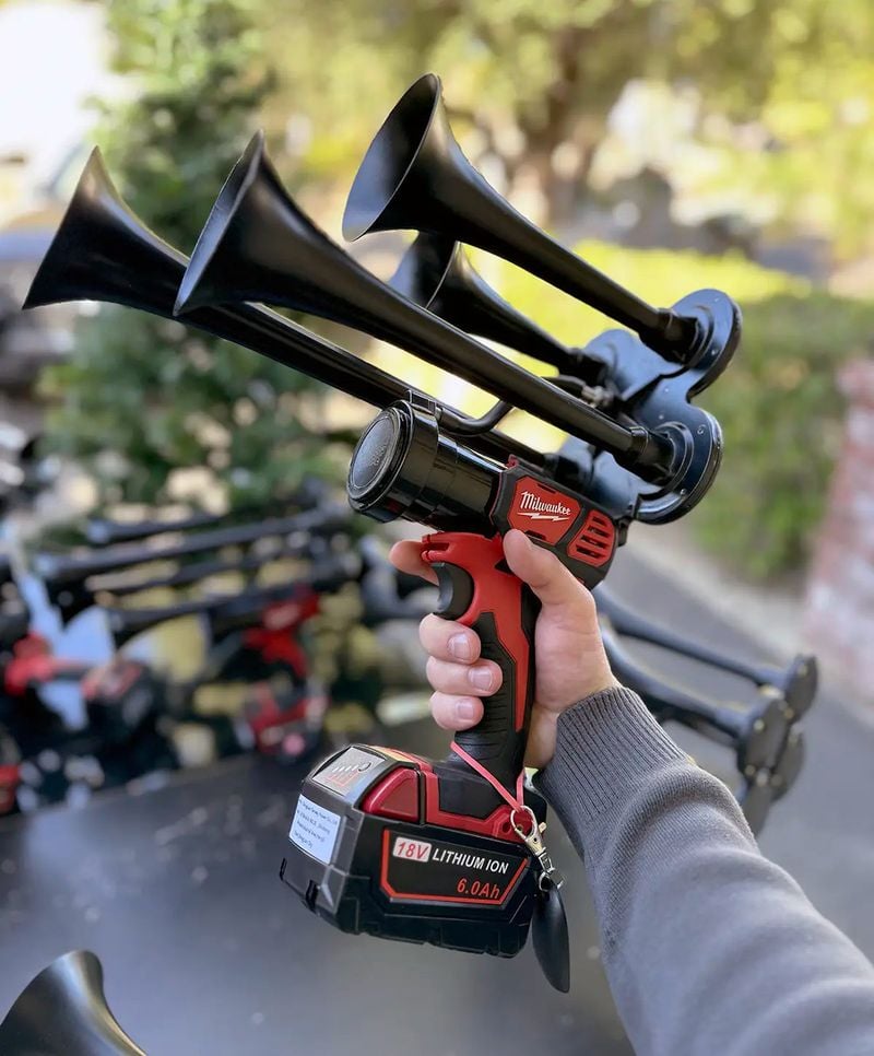 Make Loud Noises to Scare the Coyote